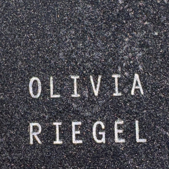 Olivia Riegel Signed Photo Frame - Picture 4 of 4